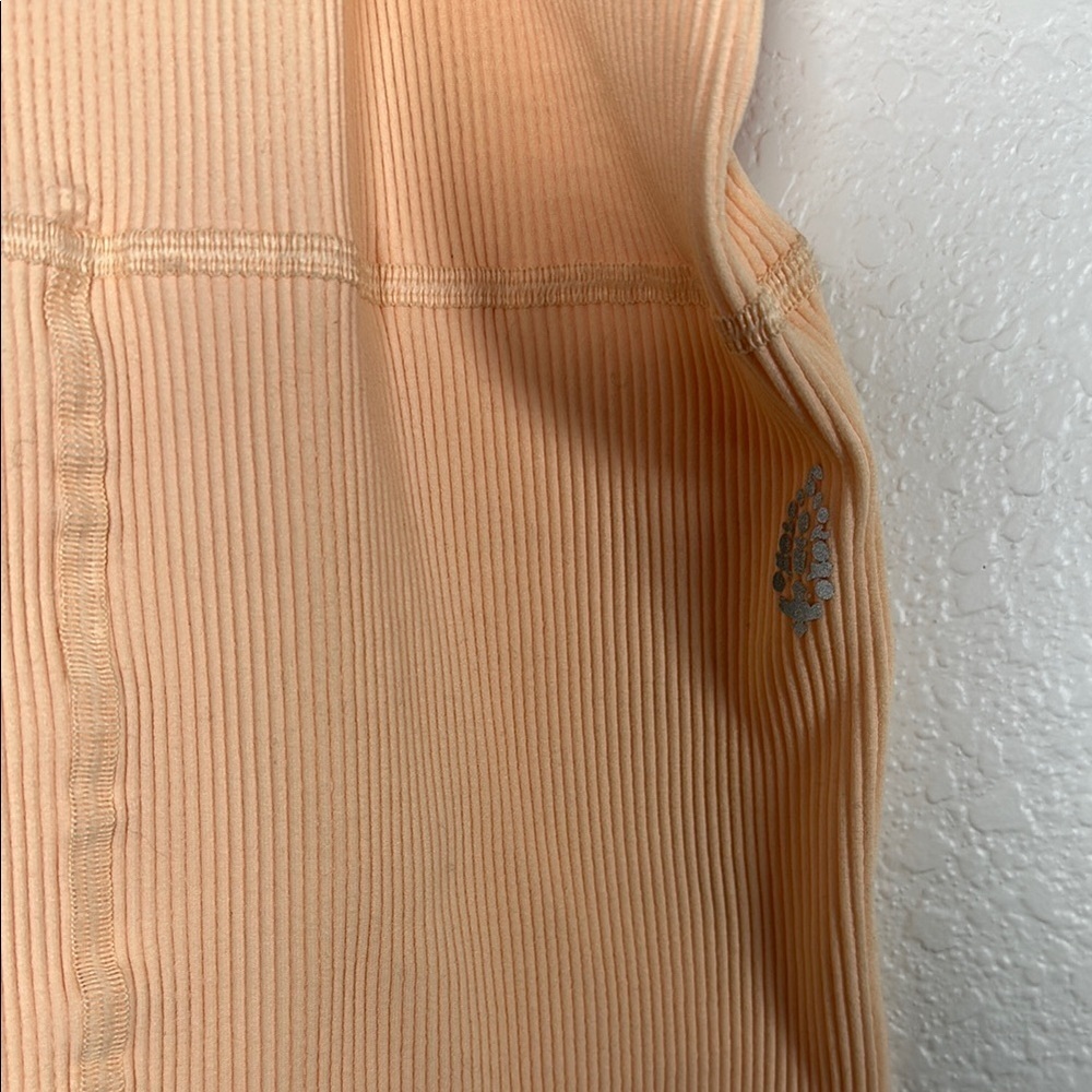 Free People Movement Good Karma Romper Peach Ribbed Cross Back Bodysuit M/L - Picture 2 of 8